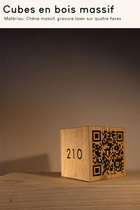 Cube en bois massif